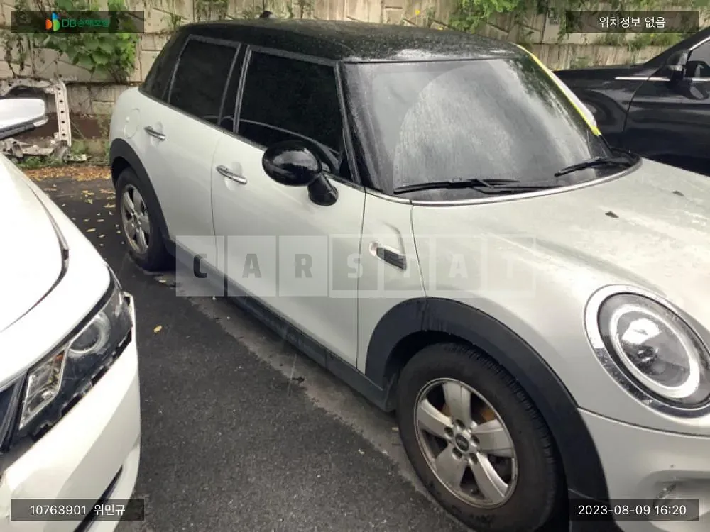 Photo 2 of 21: 2019 MINI Cooper (5), VIN WMWXU1103K2H35604 — Korean insurance auction