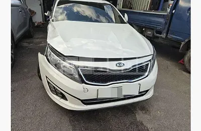 Photo 1 of 15: 2015 Kia K5 — Korean insurance auction
