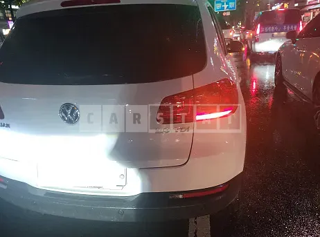 Photo 2 of 9: 2015 Volkswagen Tiguan 2.0 TDI Blue Motion — Korean insurance auction