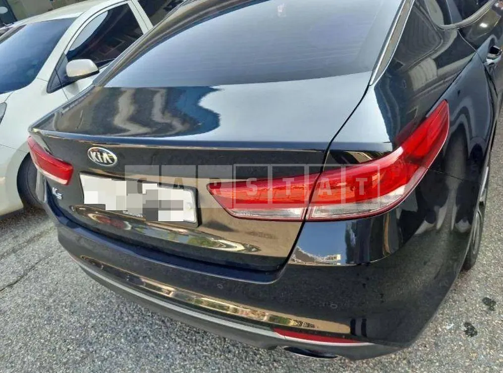 Photo 2 of 13: 2016 Kia K5 2.0 — Korean insurance auction