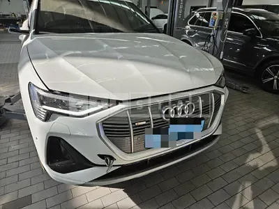 Photo 1 of 59: 2022 Audi e-tron Sportback 55 Quattr — Korean insurance auction