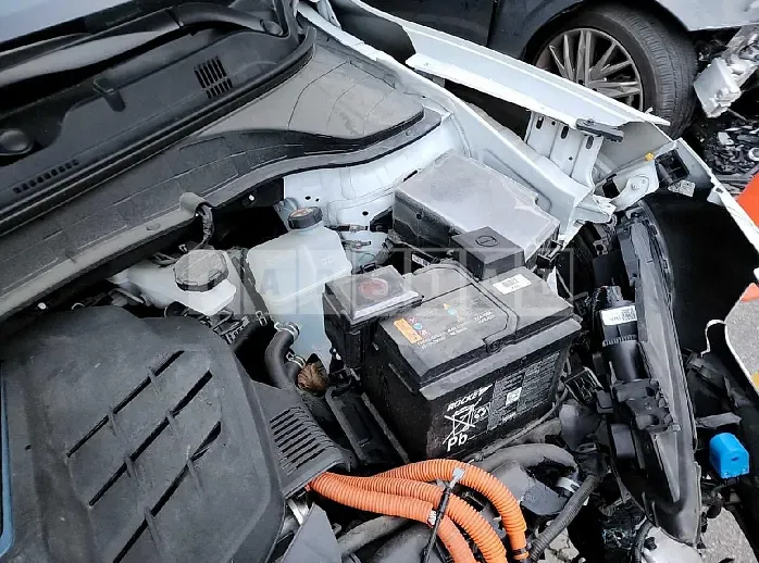 Photo 2 of 31: 2020 Hyundai Kona Electric, VIN KMHK281GFLU086347 — Korean insurance auction