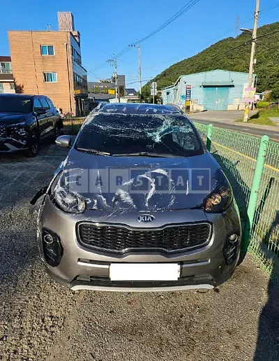 Photo 1 of 12: 2018 Kia Sportage — Korean insurance auction