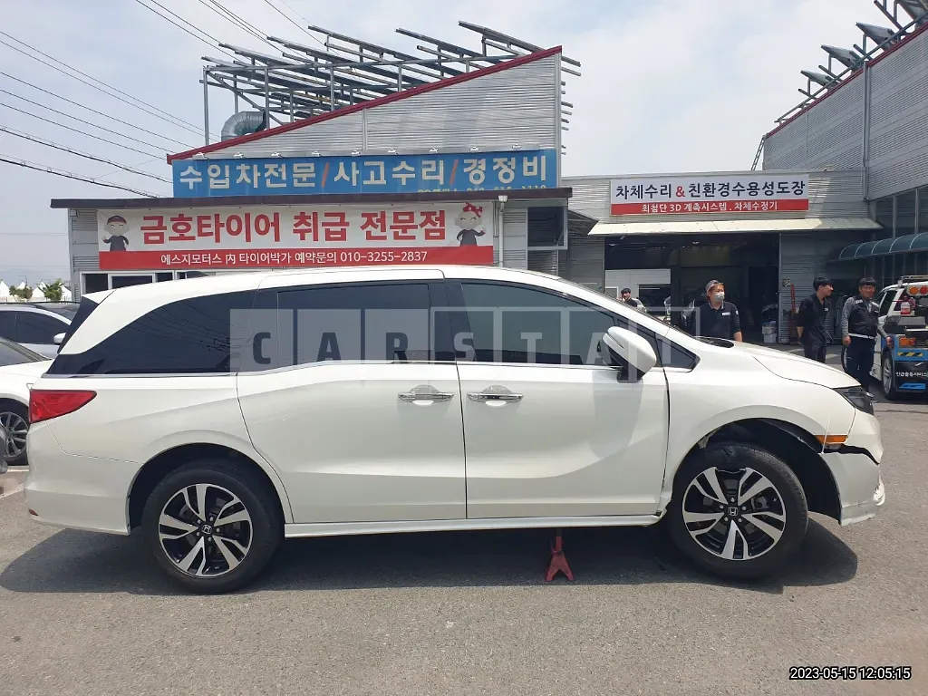Photo 2 of 28: 2019 Honda Odyssey, VIN 5KBRL6880KB601281 — Korean insurance auction