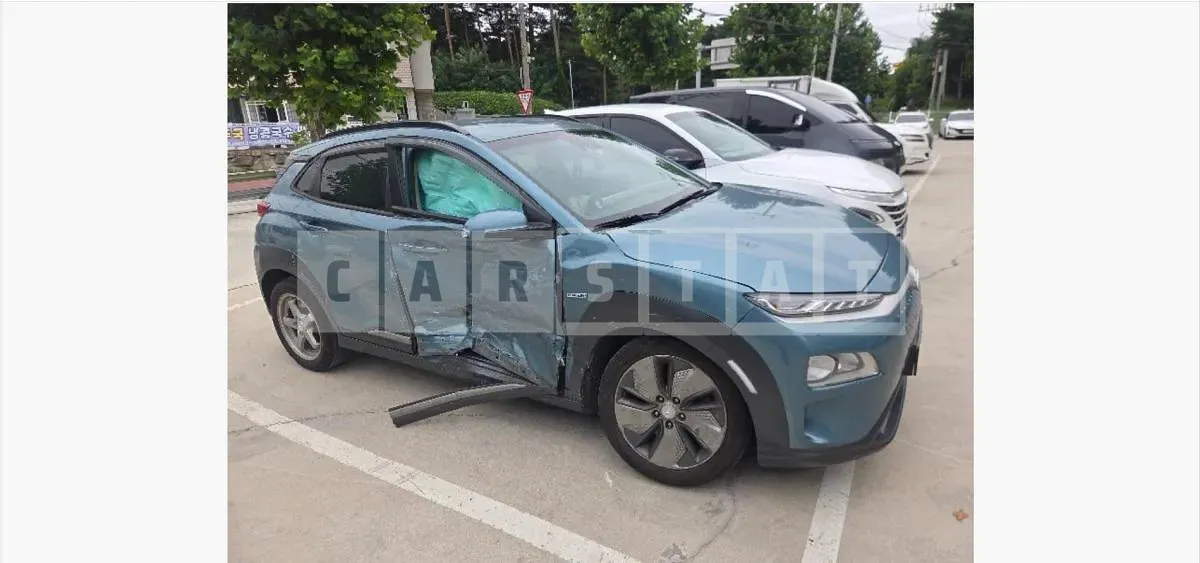 Photo 2 of 7: 2018 Hyundai Kona Electric — Korean insurance auction