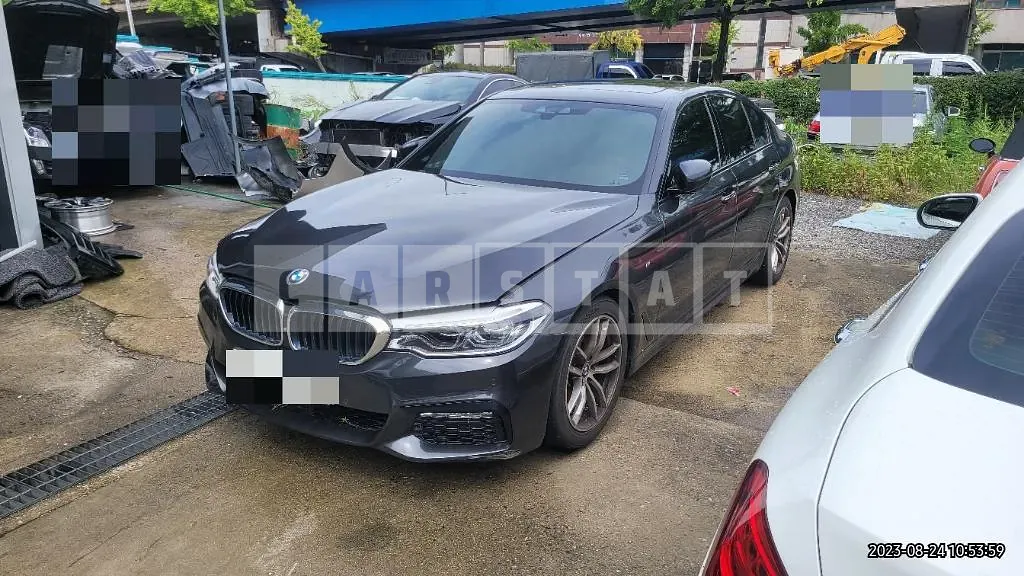 Photo 2 of 12: 2017 BMW 520d xDrive, VIN WBAJC5107HG857777 — Korean insurance auction