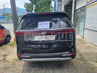 Photo 1 of 13: 2021 Kia Carnival, VIN KNANB81BBMS030939 — Korean insurance auction
