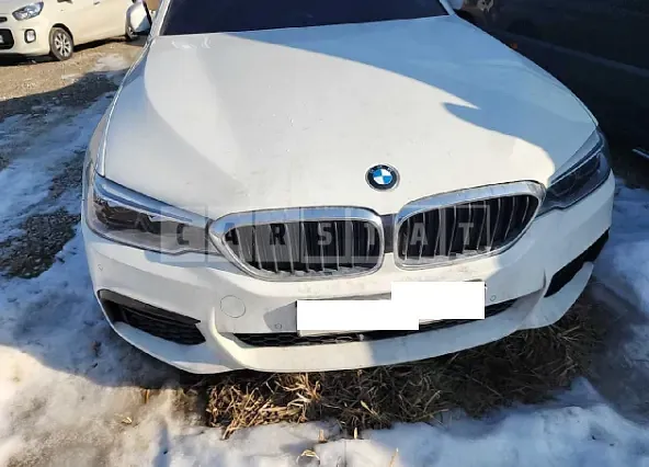 Photo 2 of 44: 2017 BMW 520d, VIN WBAJC3107HG465922 — Korean insurance auction