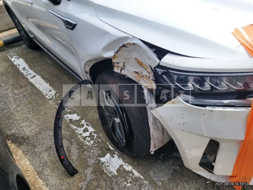 Photo 2 of 13: 2022 Kia Sorento, VIN KNARK81GBNA076966 — Korean insurance auction