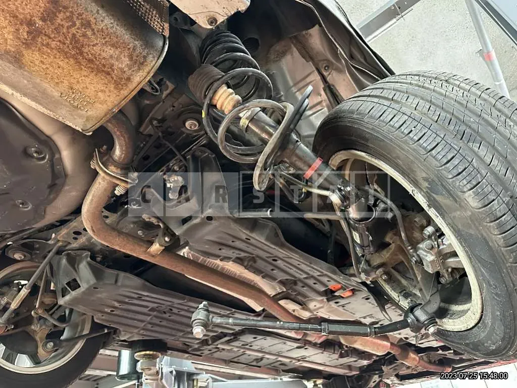 Photo 2 of 9: 2018 Lexus ES300h, VIN JTHBW1GG2J2179081 — Korean insurance auction