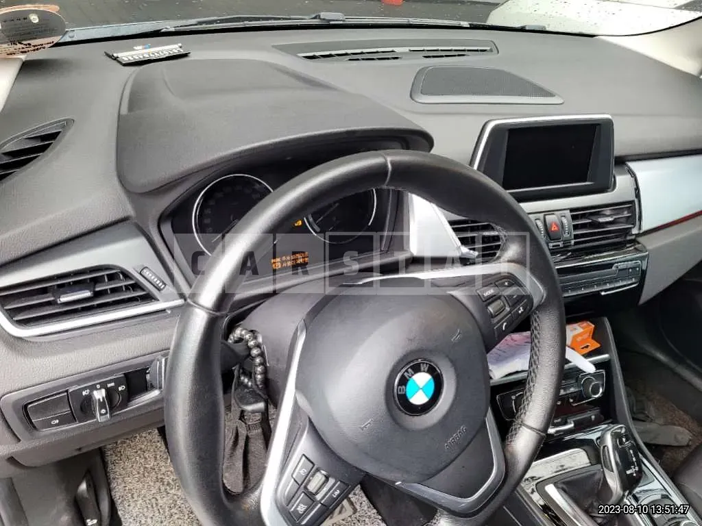 Photo 2 of 18: 2019 BMW Active Tourer, VIN WBA6T9101KVC34979 — Korean insurance auction
