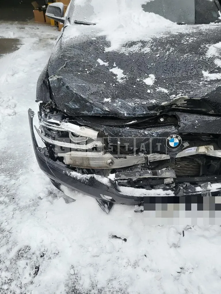 Photo 2 of 13: 2018 BMW 320d xDrive — Korean insurance auction