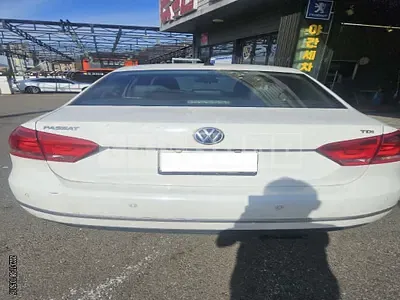 Photo 1 of 15: 2015 Volkswagen Passat 2.0 TDI, VIN 1VWZZZA3ZFC042645 — Korean insurance auction