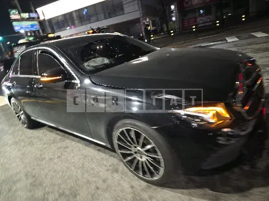 Photo 2 of 5: 2019 Mercedes-Benz E 300 4Matic — Korean insurance auction