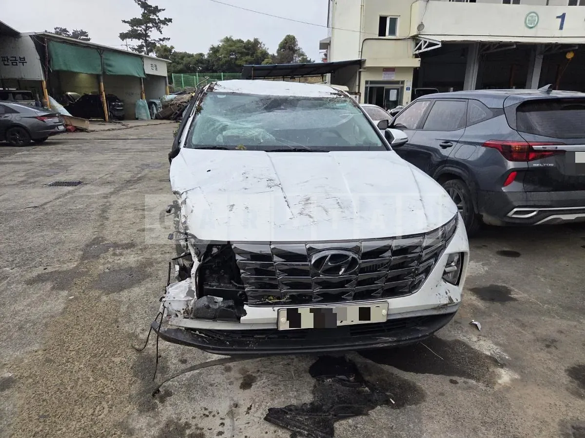 Photo 2 of 12: 2023 Hyundai Tucson NX4 — Korean insurance auction