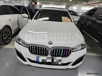 Photo 1 of 17: 2021 BMW 520i — Korean insurance auction