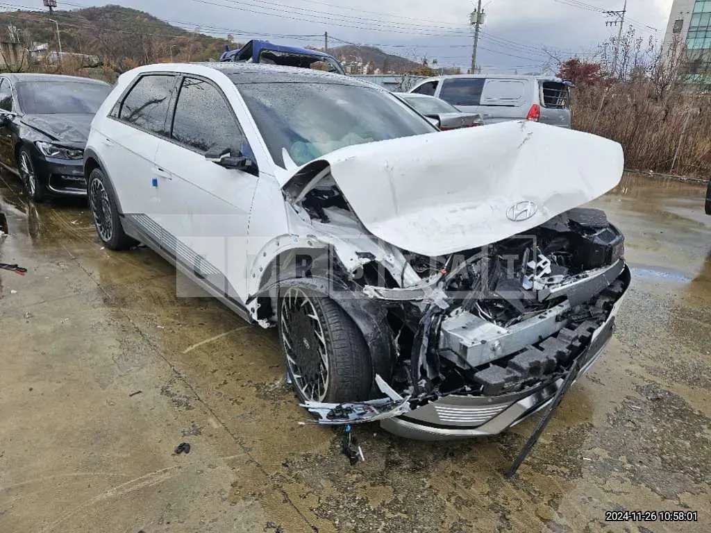 Photo 2 of 15: 2023 Hyundai Modern Ionic 5 — Korean insurance auction