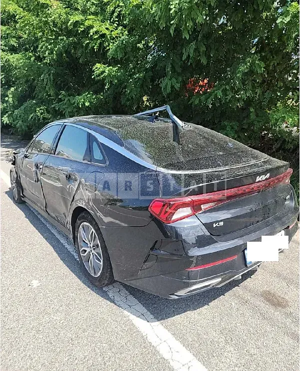 Photo 2 of 9: 2023 Kia K5 — Korean insurance auction