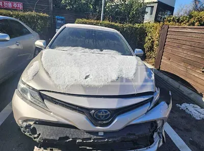Photo 1 of 32: 2020 Toyota Camry Hybrid — Korean insurance auction