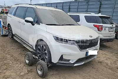 Photo 1 of 3: 2021 Kia Carnival, VIN KNANE81BBMS033365 — Korean insurance auction