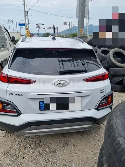 Photo 1 of 8: 2018 Hyundai Kona (4WD) — Korean insurance auction