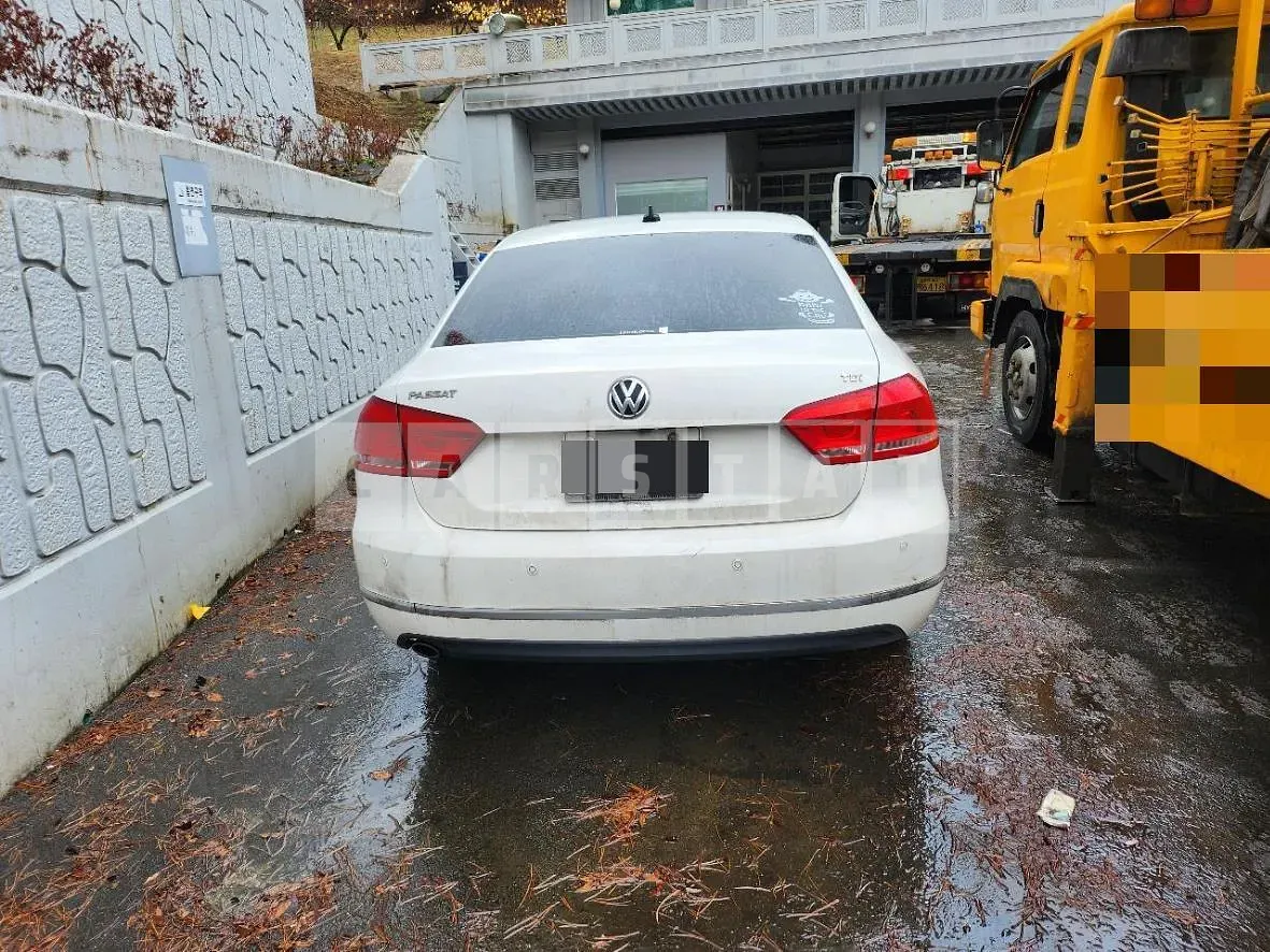 Photo 2 of 7: 2015 Volkswagen Passat 2.0 TDI, VIN 1VWZZZA3ZFC093705 — Korean insurance auction