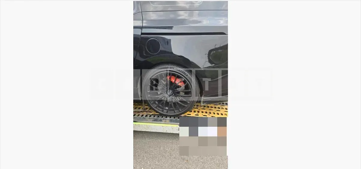 Photo 2 of 4: 2018 Kia (parts) Carnival Wheels, Tires — Korean insurance auction