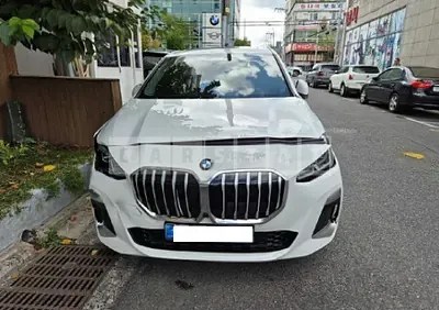 2025 BMW 220i Active Tourer