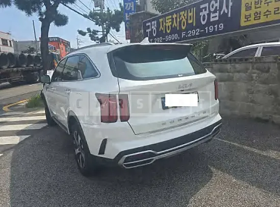 Photo 2 of 34: 2022 Kia Sorento — Korean insurance auction