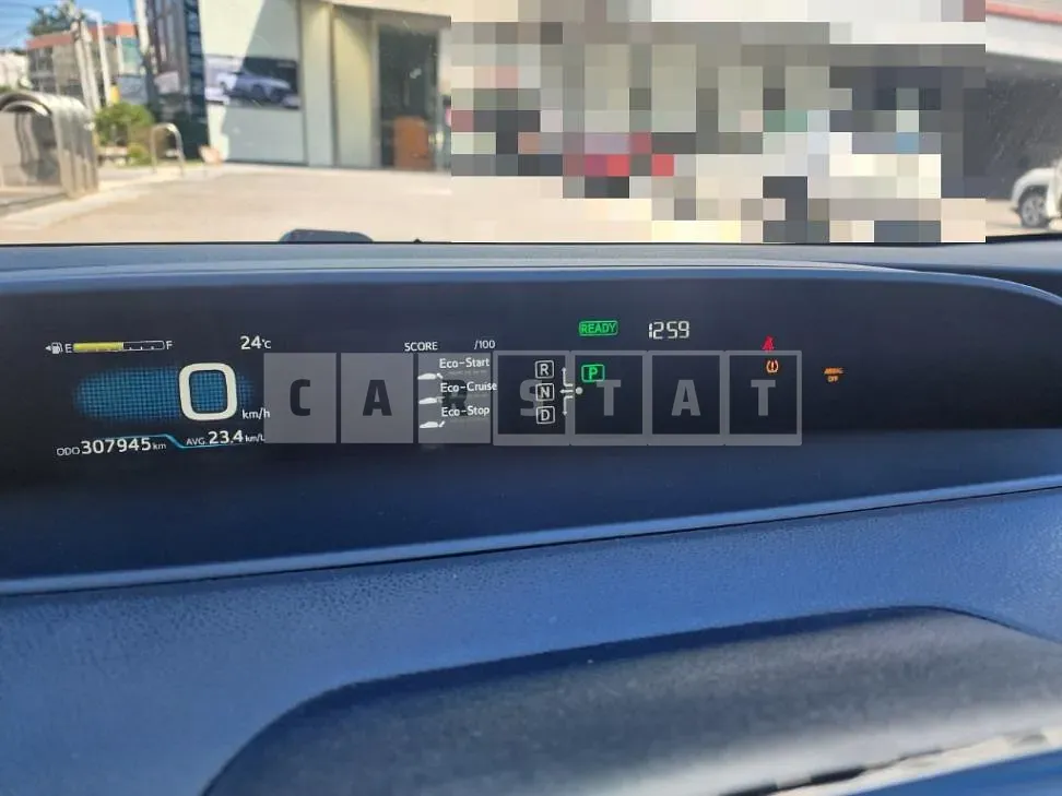 Photo 2 of 23: 2017 Toyota Prius — Korean insurance auction