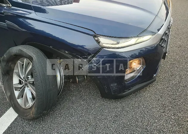 Photo 2 of 6: 2019 Hyundai Santa Fe, VIN KMHS281ABKU025991 — Korean insurance auction