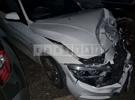 Photo 2 of 6: 2018 BMW 320i, VIN WBA8A910XJAE91899 — Korean insurance auction
