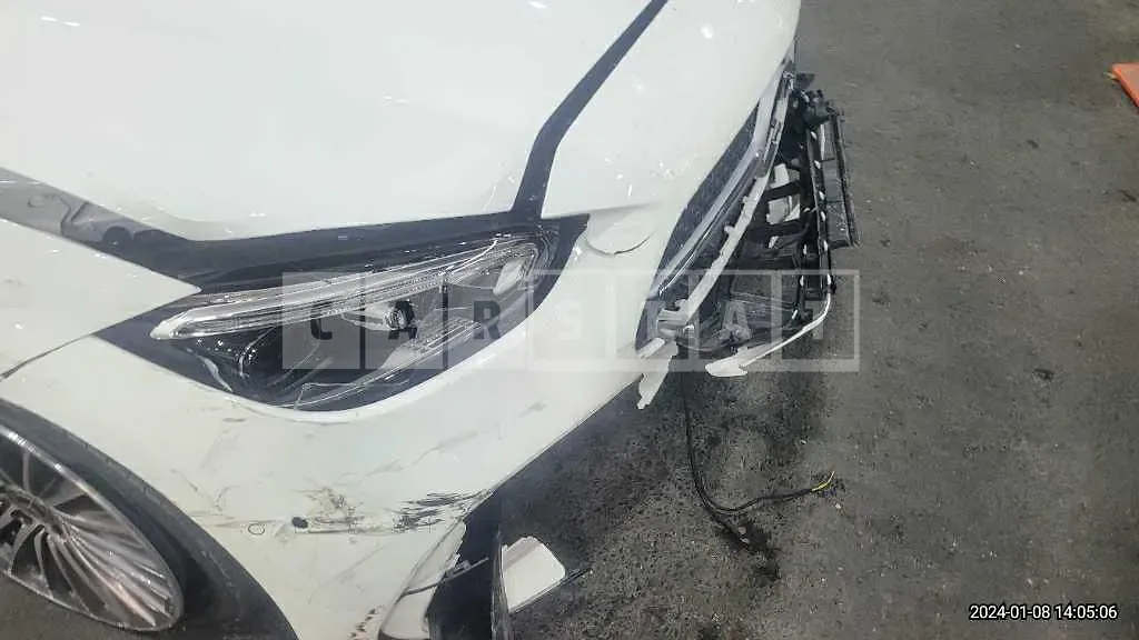 Photo 2 of 39: 2023 Mercedes-Benz C300 4Matic, VIN W1KAF4HB3PR148185 — Korean insurance auction
