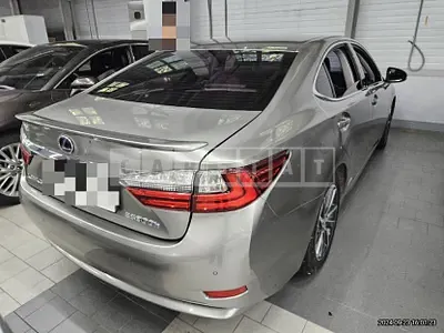 Photo 1 of 10: 2016 Lexus ES300h — Korean insurance auction