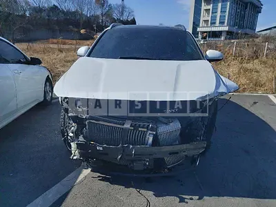 Photo 1 of 15: 2019 Hyundai Santa Fe, VIN KMHS281BBKU161615 — Korean insurance auction