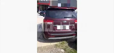 Photo 1 of 6: 2015 Kia Carnivals — Korean insurance auction