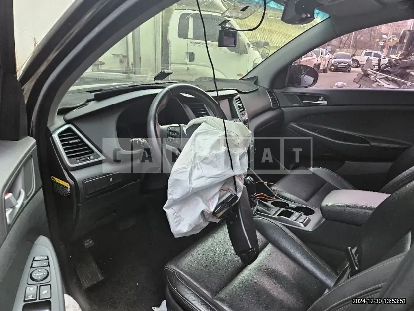 Photo 2 of 31: 2016 Hyundai Tucson — Korean insurance auction