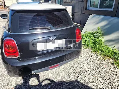 Photo 1 of 19: 2018 MINI Cooper D — Korean insurance auction