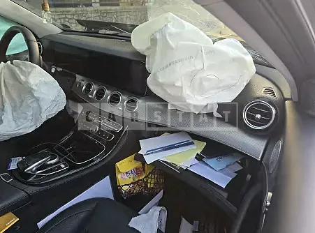 Photo 2 of 12: 2019 Mercedes-Benz E300 — Korean insurance auction