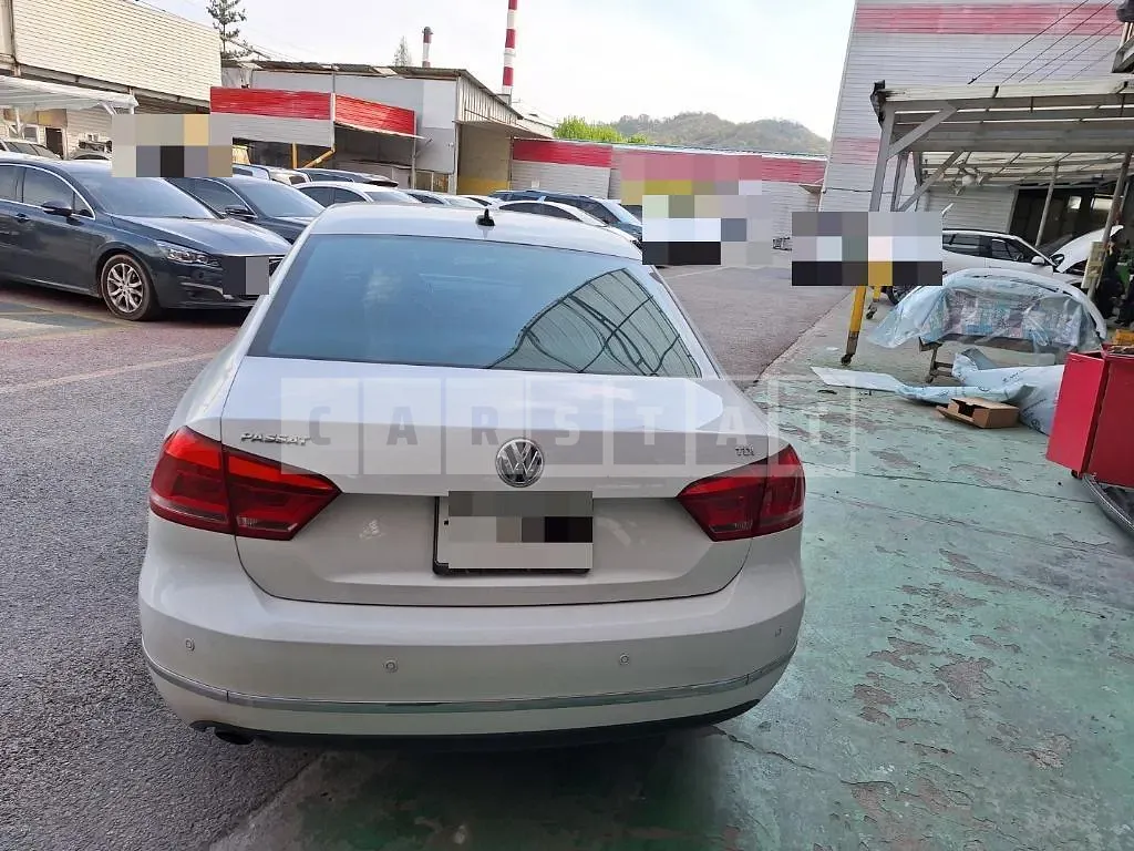 Photo 2 of 12: 2015 Volkswagen Passat 2.0 TDI — Korean insurance auction