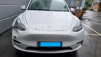 Photo 1 of 17: 2023 Tesla Model Y Long Range, VIN 7SAYGDEE9PF641950 — Korean insurance auction