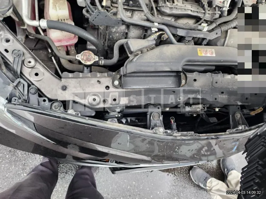 Photo 2 of 21: 2019 Toyota Camry Hybrid, VIN JTNB21HK0K3036458 — Korean insurance auction