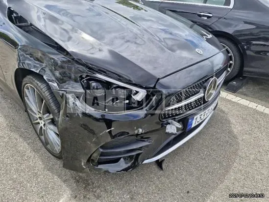 Photo 2 of 37: 2022 Mercedes-Benz E450 4Matic Cabriolet — Korean insurance auction