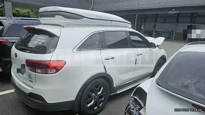 Photo 1 of 24: 2017 Kia Sorento — Korean insurance auction