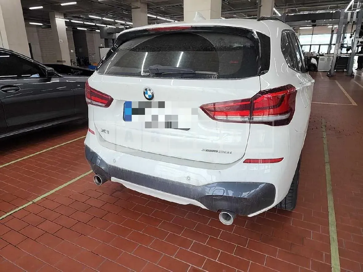 Photo 2 of 51: 2022 BMW X1 xDrive20i — Korean insurance auction