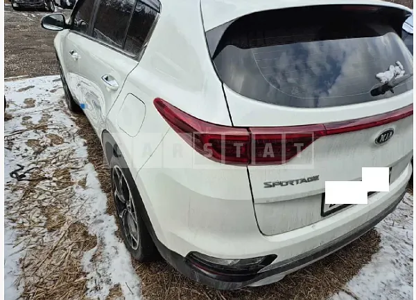 Photo 2 of 17: 2020 Kia Sportage — Korean insurance auction
