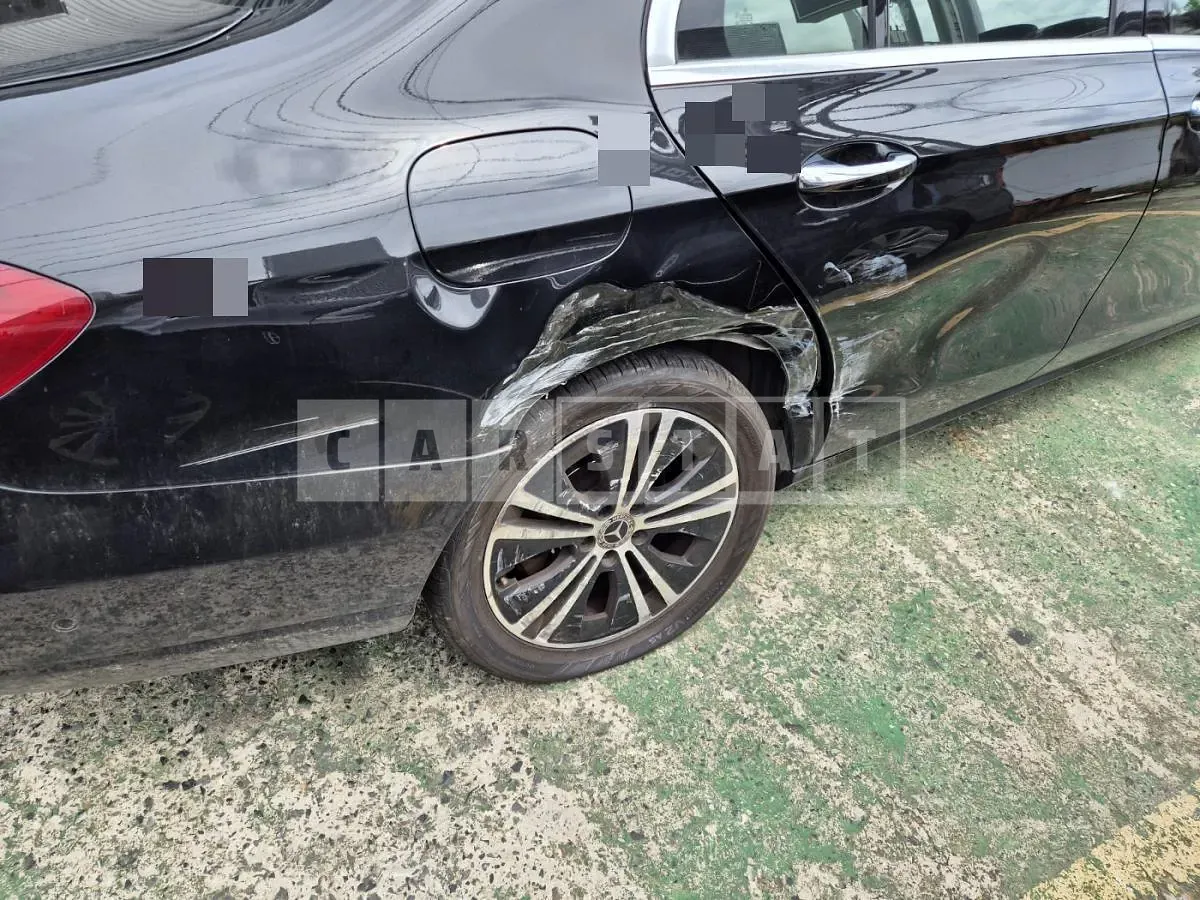 Photo 2 of 12: 2020 Mercedes-Benz E300 — Korean insurance auction
