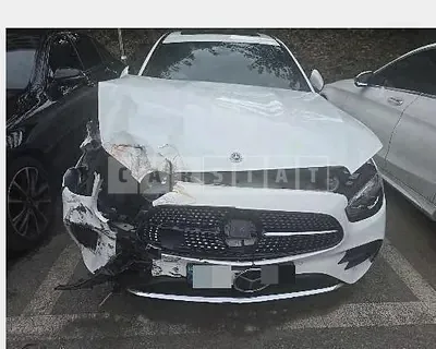 Photo 1 of 14: 2023 Mercedes-Benz E250 — Korean insurance auction