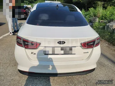 Photo 1 of 9: 2014 Kia K5, VIN KNAGR41CBFA077080 — Korean insurance auction