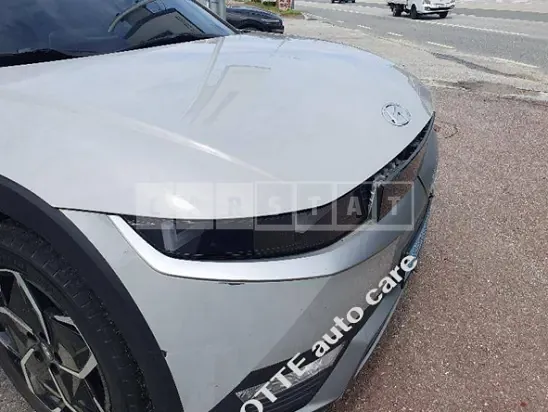 Photo 2 of 34: 2022 Hyundai IONIQ 5, VIN KMHKN81AFNU031978 — Korean insurance auction